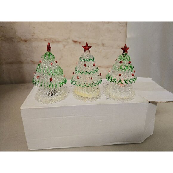 NEW Set Of 3 LED Light-Up Lace Glass Christmas Trees Red Stars & Green Trimming - Picture 2 of 6
